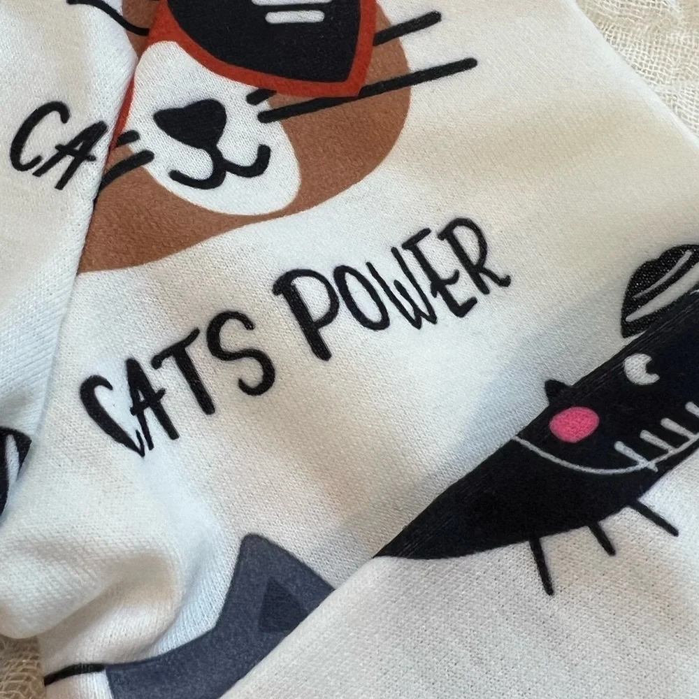 Girls Kitty Cat top shirt pullover crew neck with matching hair bows.